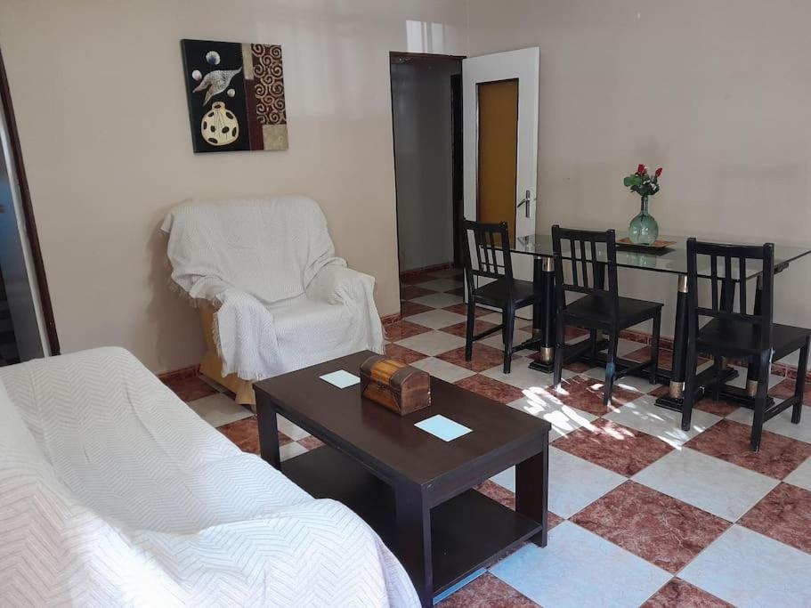 Disfruta De Un Barrio Tranquilo Alcalá de Guadaira Exterior foto