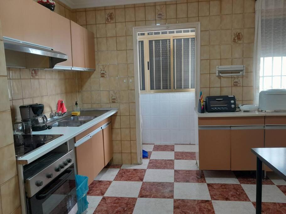 Disfruta De Un Barrio Tranquilo Alcalá de Guadaira Exterior foto